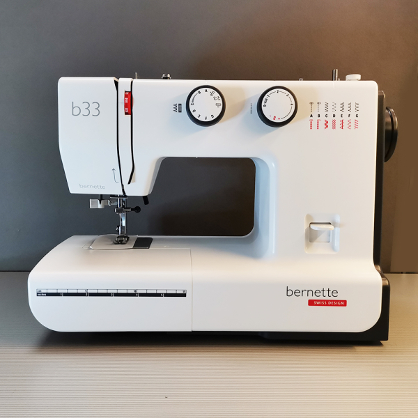 bernette b33 Nhmaschine / Vorfhrmodell