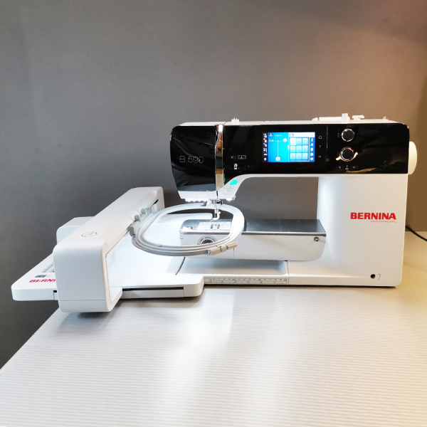 BERNINA B 590 Nh- und Stickmaschine inkl. SDT-Stickm.