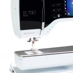 BERNINA - B 790 PRO Nh- und Stickmaschine (inkl. BSR und Stickmodul)